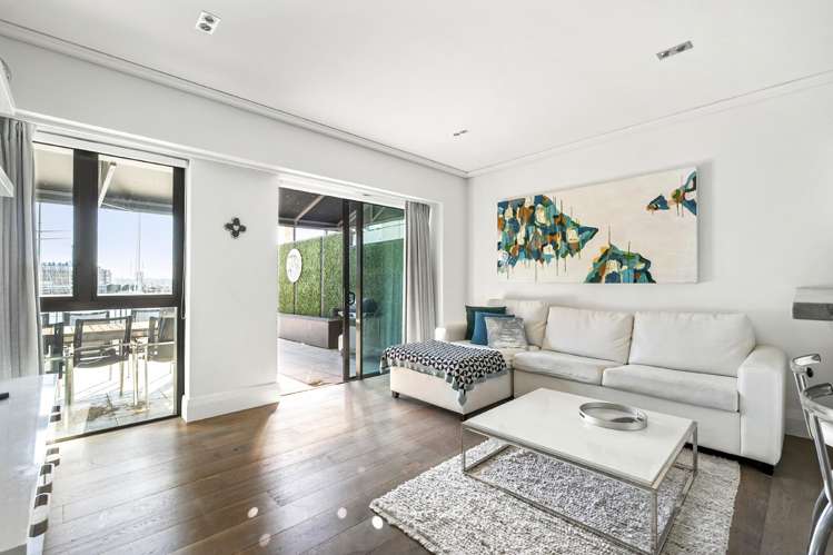 111/85 Customs Street West Auckland Central_2