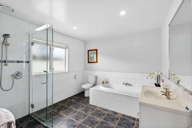 607 Market Street South Hastings_12