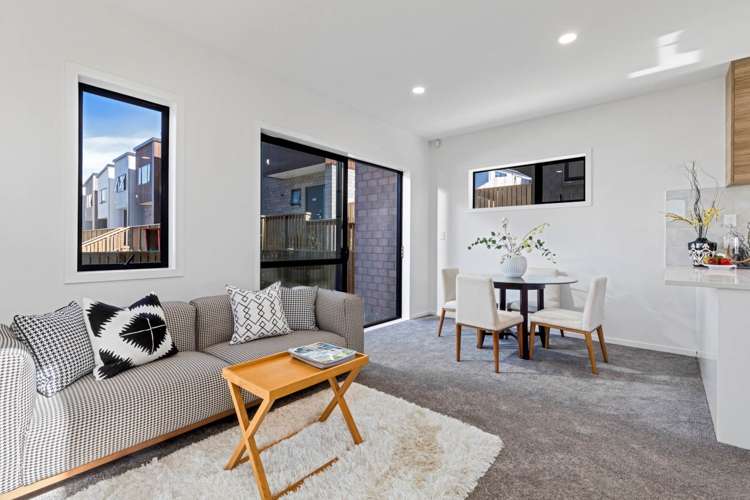 140b Tiriwa Drive Massey_12