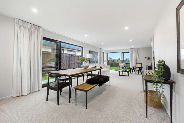 53 Probert Crescent Chartwell_6