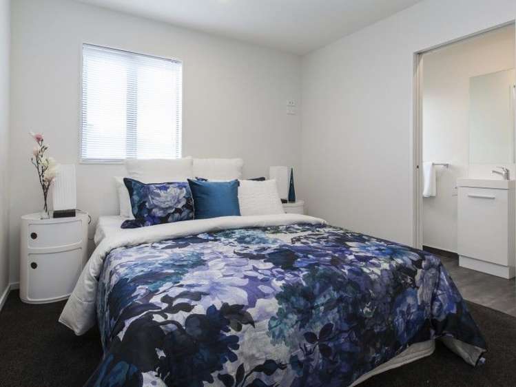 27/17 Bunyan Street Waltham_5