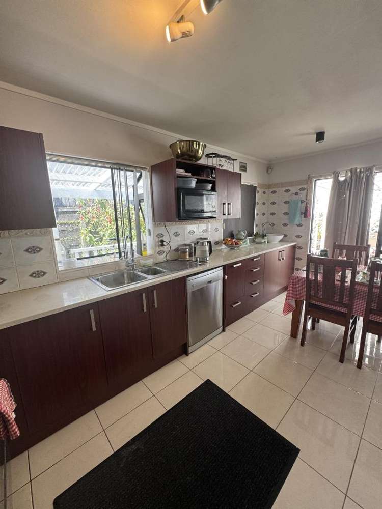 68 Newington Road Henderson_6
