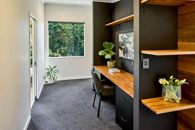 71 Wyndrum Avenue Waterloo_11