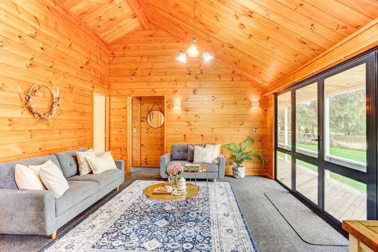 12 Pickwick Road Otamatea_10