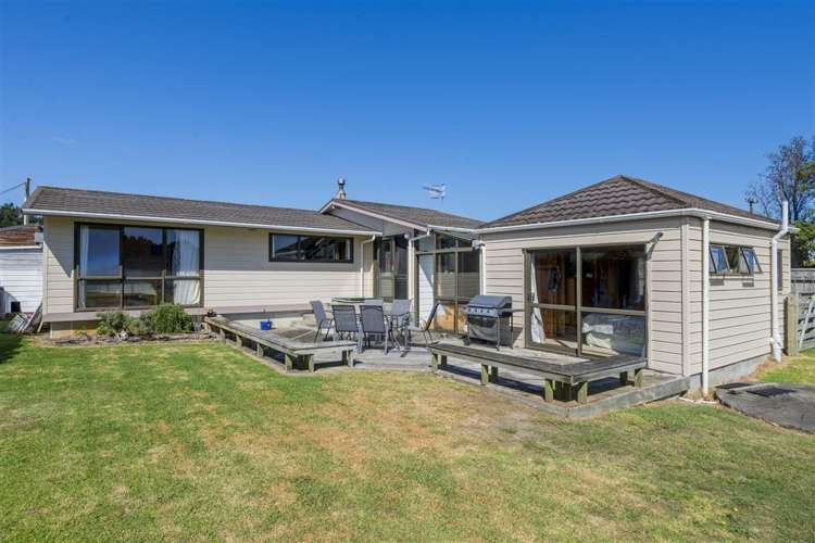 592 Waitarere Beach Road Waitarere Beach_0