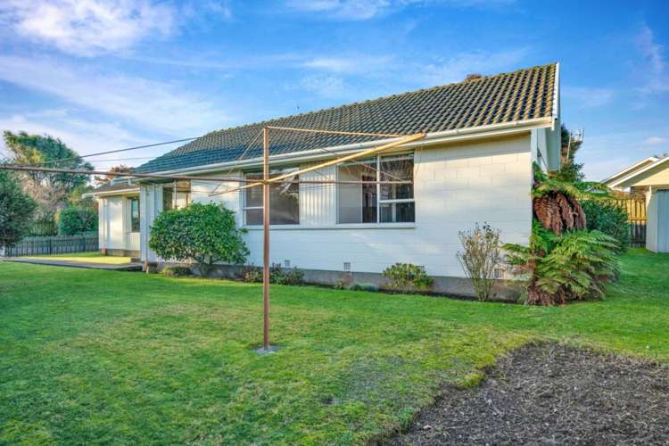 37 Oakley Crescent Hornby_14