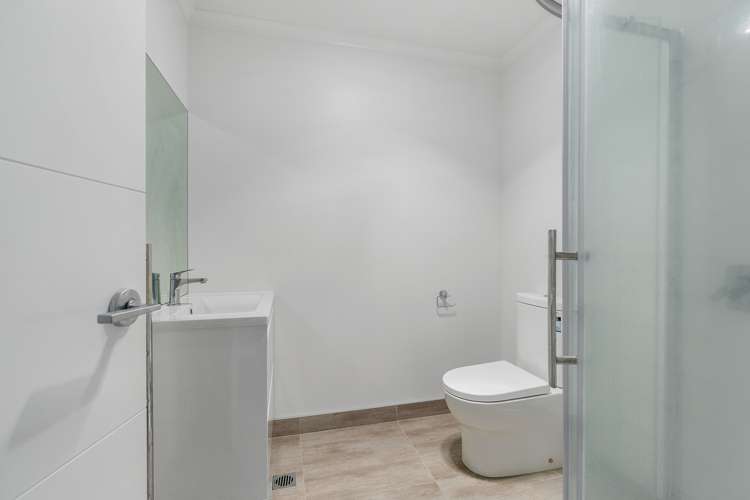 4/11 Gazeley Avenue Silverdale_5