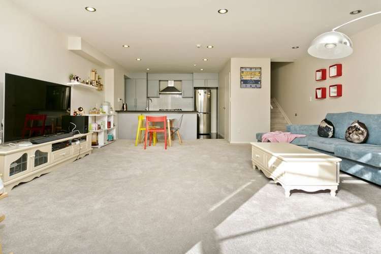 5/75 Tamahere Drive Glenfield_3