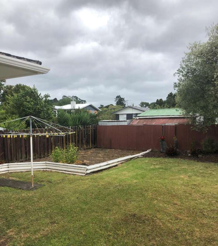 17 Fairway Drive 11601_6