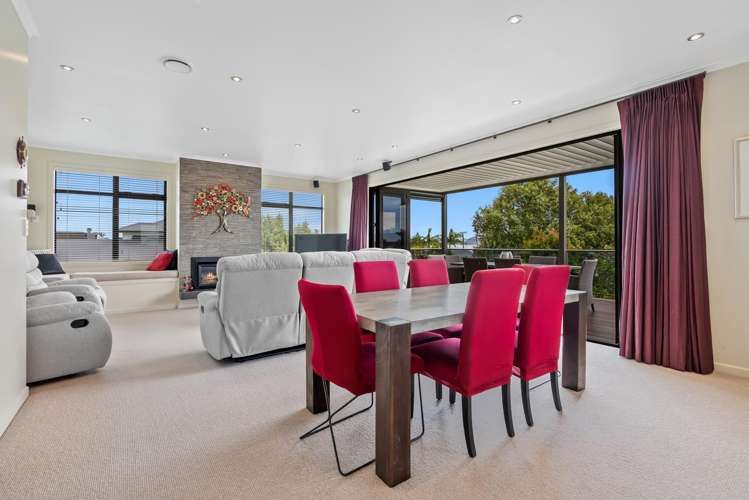 16 Fred Carr Place One Tree Point_11