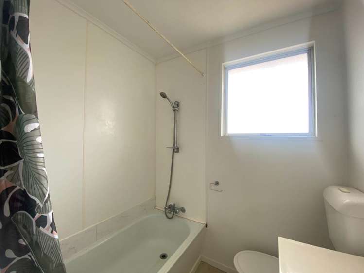 6/22C West Coast Road Glen Eden_8