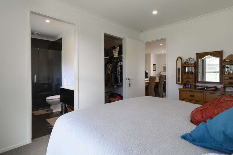 5 Cowell Crescent Pyes Pa_9