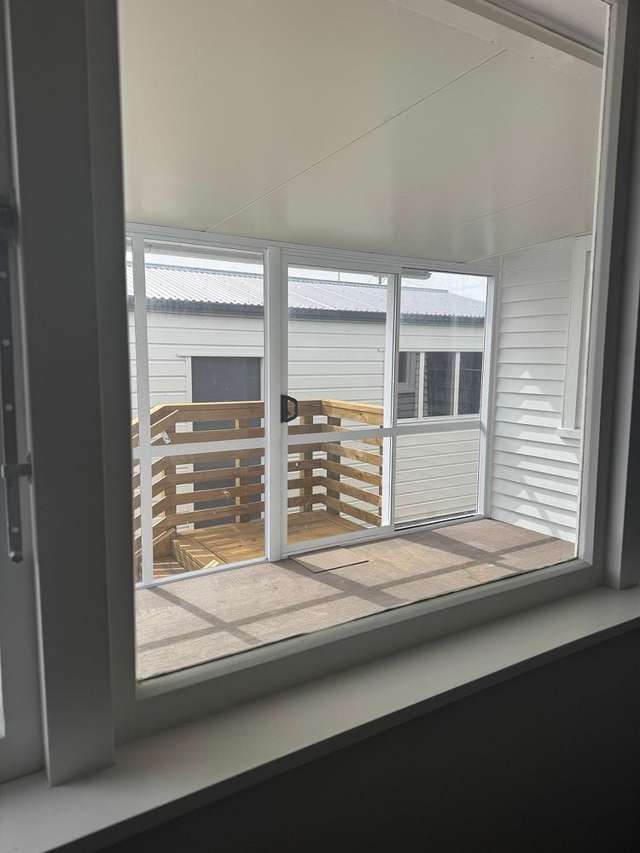 616A Queen Street East Levin_3