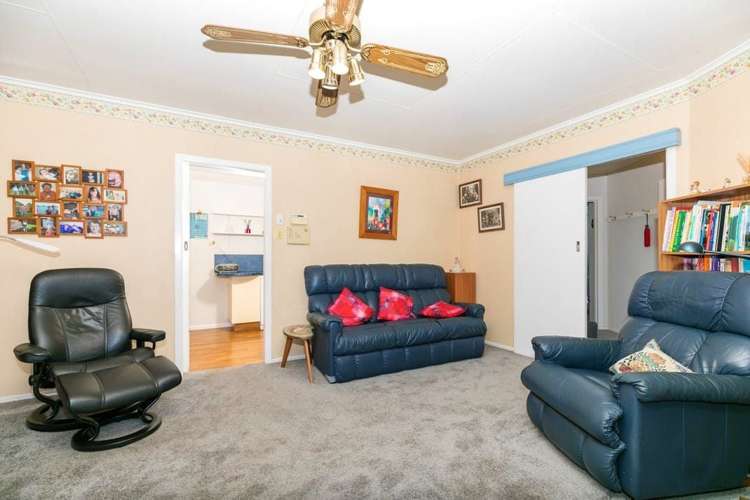 6 Rhonda Avenue Deanwell_5