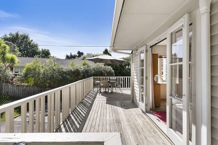 184 Golf Road Titirangi_9