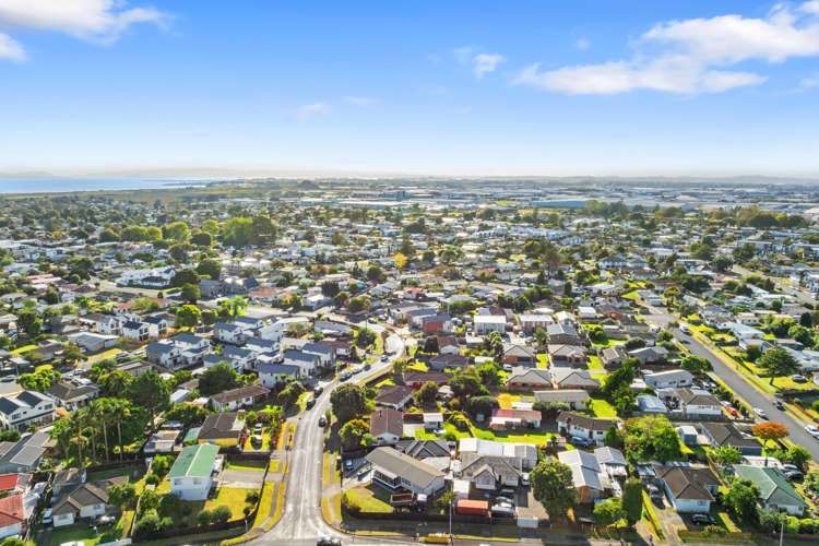 64 Sunlands Drive Manurewa_14