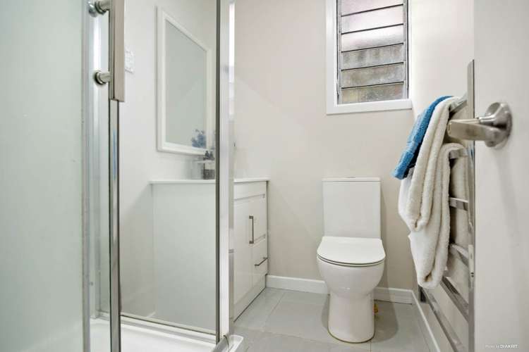 1/9 August Place Greenlane_8