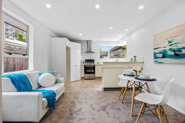 2/118 Aorangi Road Bryndwr_4