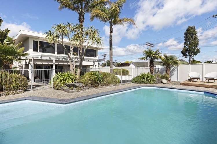 810 Alexandra Street_5