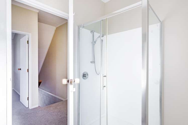 1/9 John Street Trentham_16