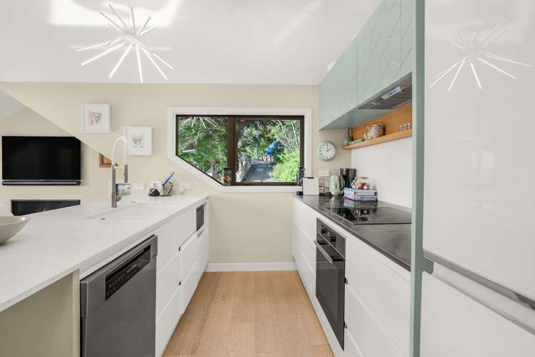 24 Korimako Road Eastbourne_13