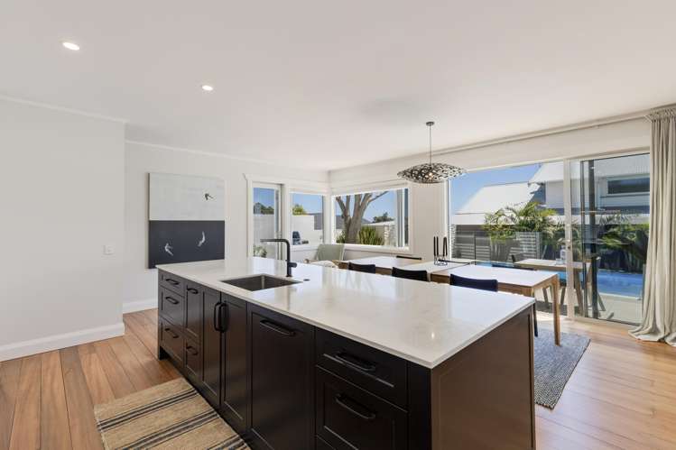 24 Nobs Line Strandon_13