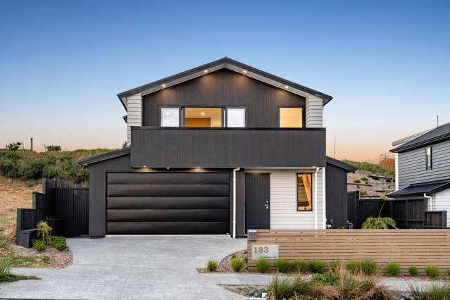 A Coastal Retreat Designed for Entertaining