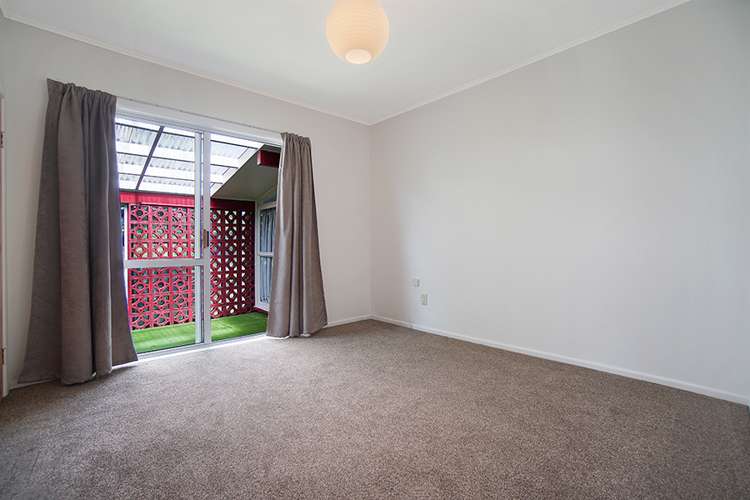 86 Kimber Hall Avenue Mount Roskill_10