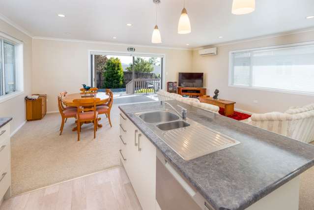 1b Front Miranda Road Waitakaruru_4