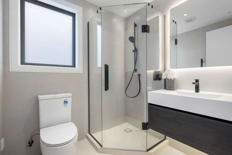 61A Churchill Road Murrays Bay_18