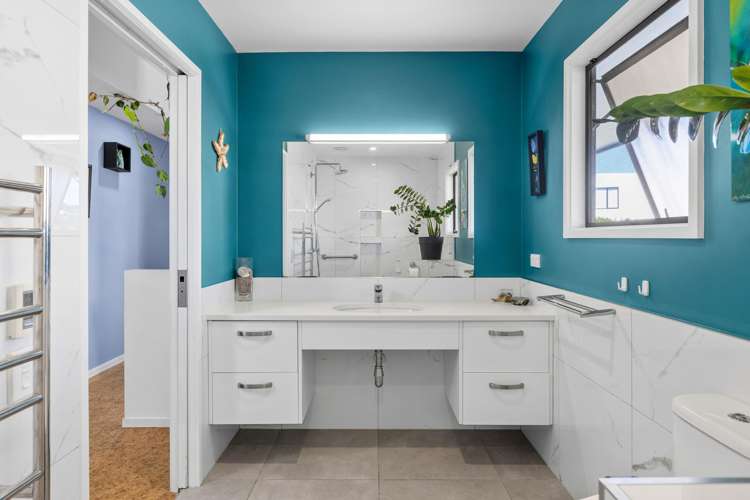 41 Barrier View Road Leigh_15