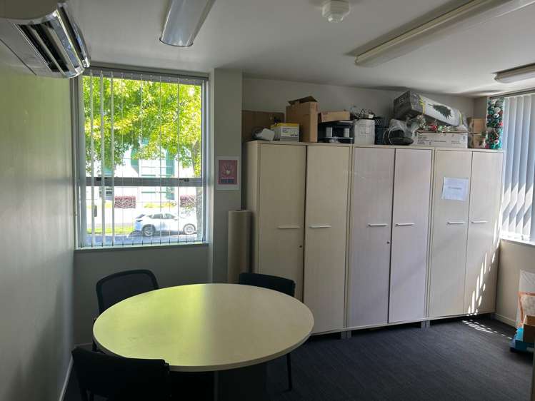533 Grey Street Hamilton East_14