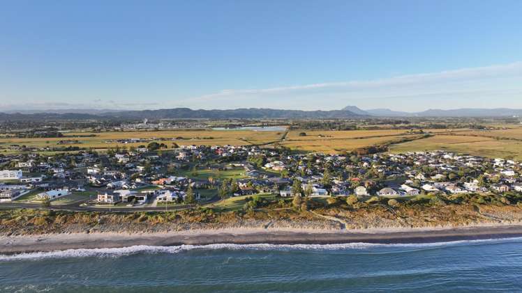 5 Pacific Parade Coastlands_6