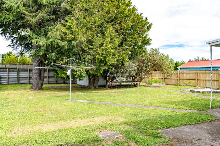 238 High Street North Carterton_19