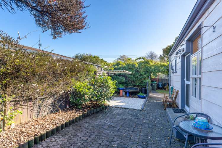 1/14 Newall Avenue Stoke_17