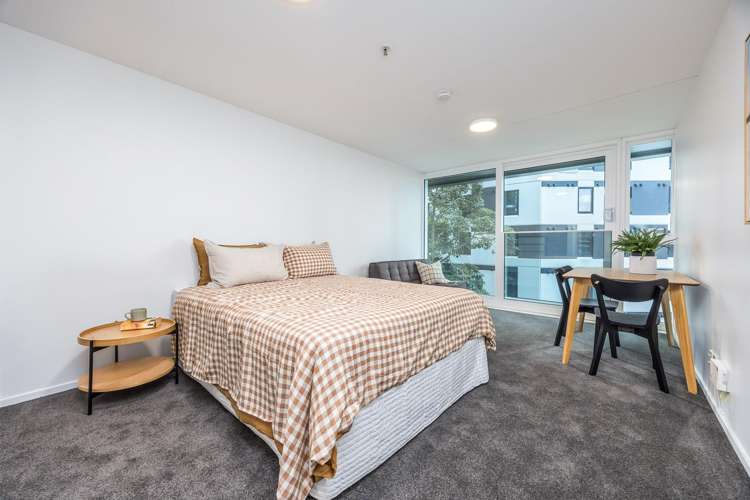 5F/3 Whitaker Place_0