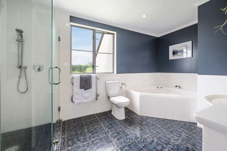 23 Hayward Rise Owhata_25