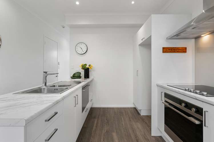 140 Clark Road Hobsonville_10