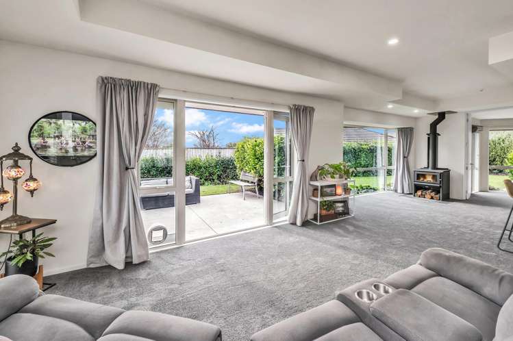 244 Southfield Drive Lincoln_8