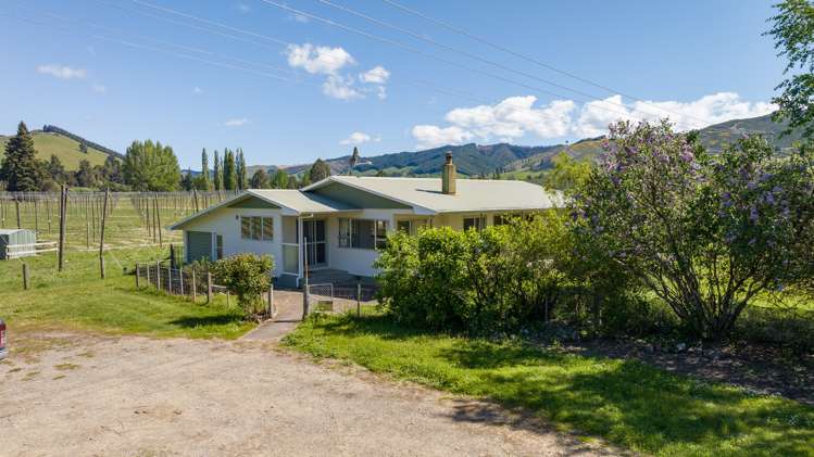 23 Old School Road Tapawera_1