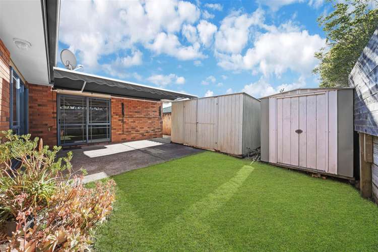 14 Watersfield Place Flat Bush_27