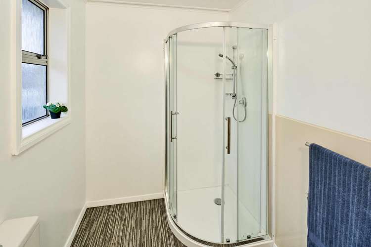 2 Johnston Grove Taita_11