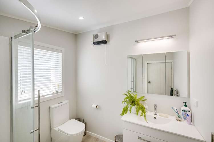 710 Queen Street West St Leonards_14