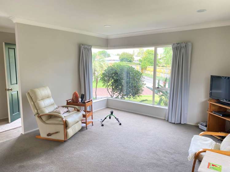 2/10 Amberwood Drive Northpark_11