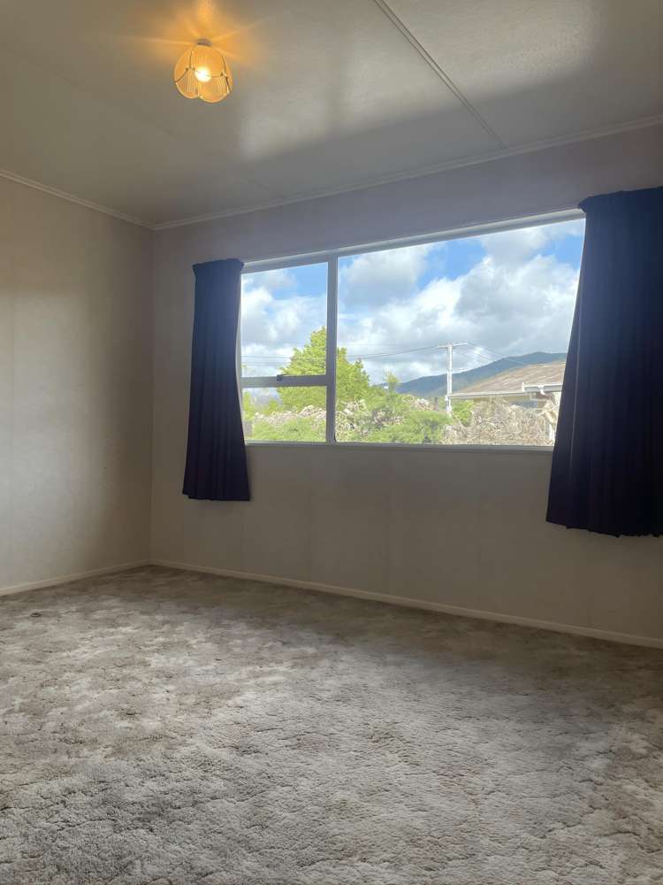 9 William Benton Street Featherston_11