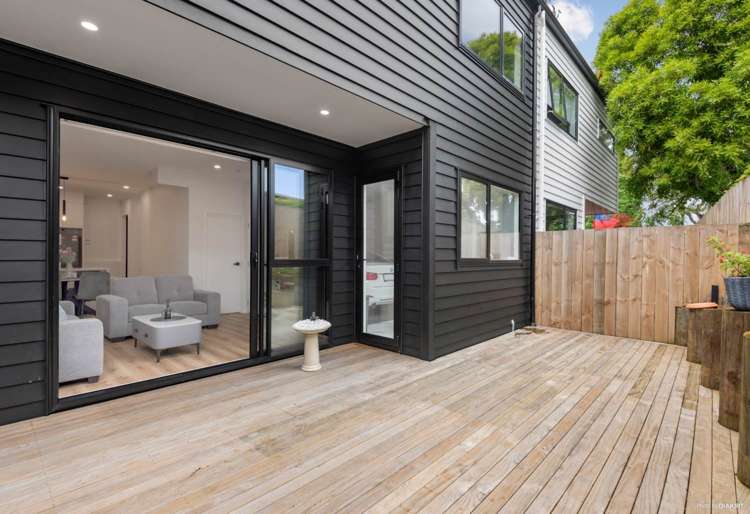 8B Hobart Crescent Wattle Downs_9