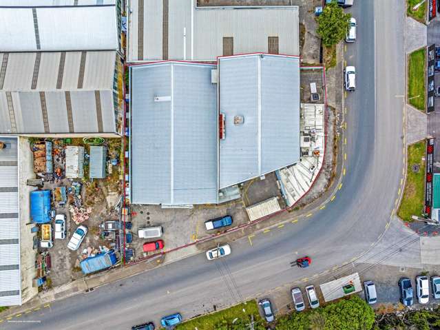 10-12 Miami Parade Onehunga_1