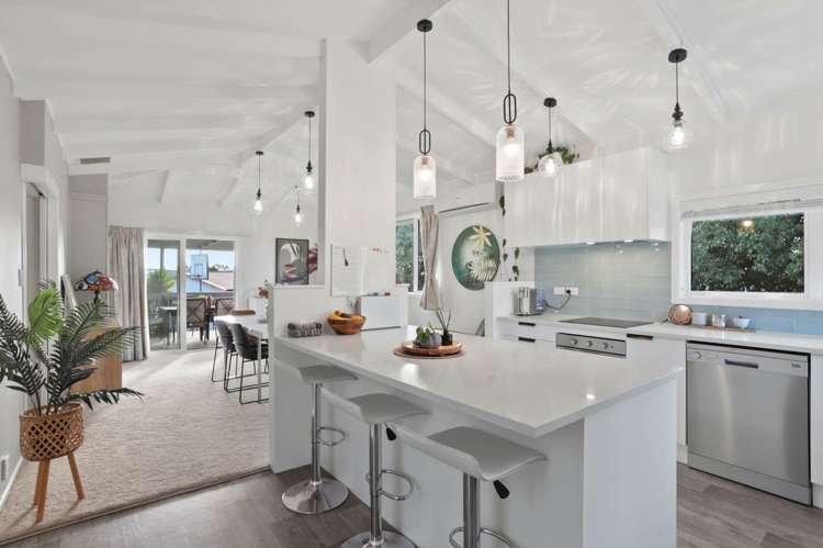 50 Amberley Avenue Te Atatu South_1