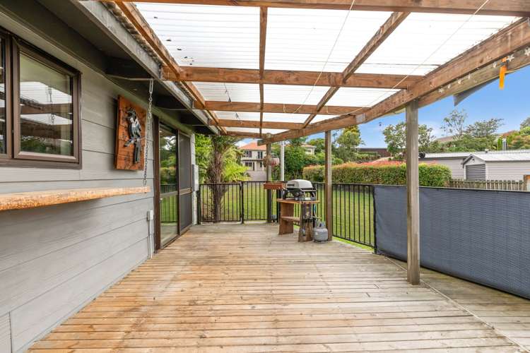 15 Henare Place Tihiotonga_23