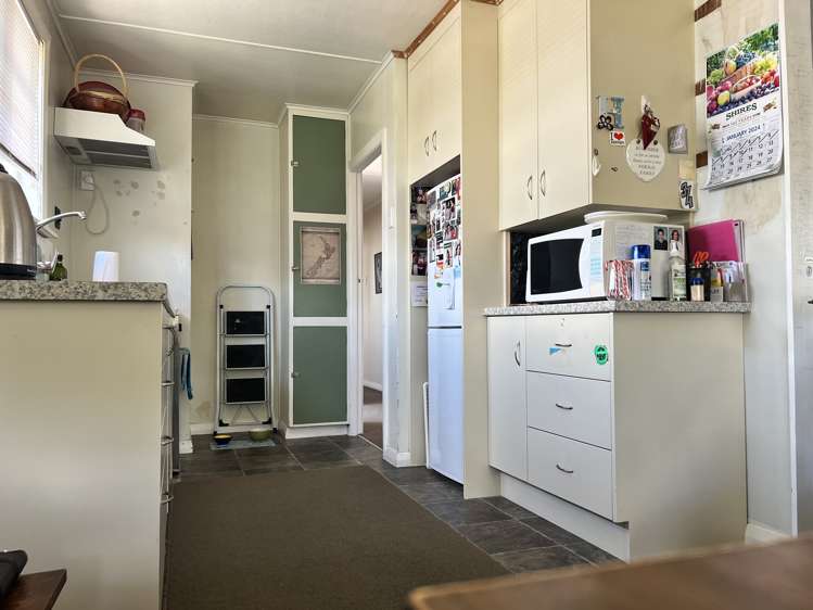 5 Guy Street Dannevirke_14